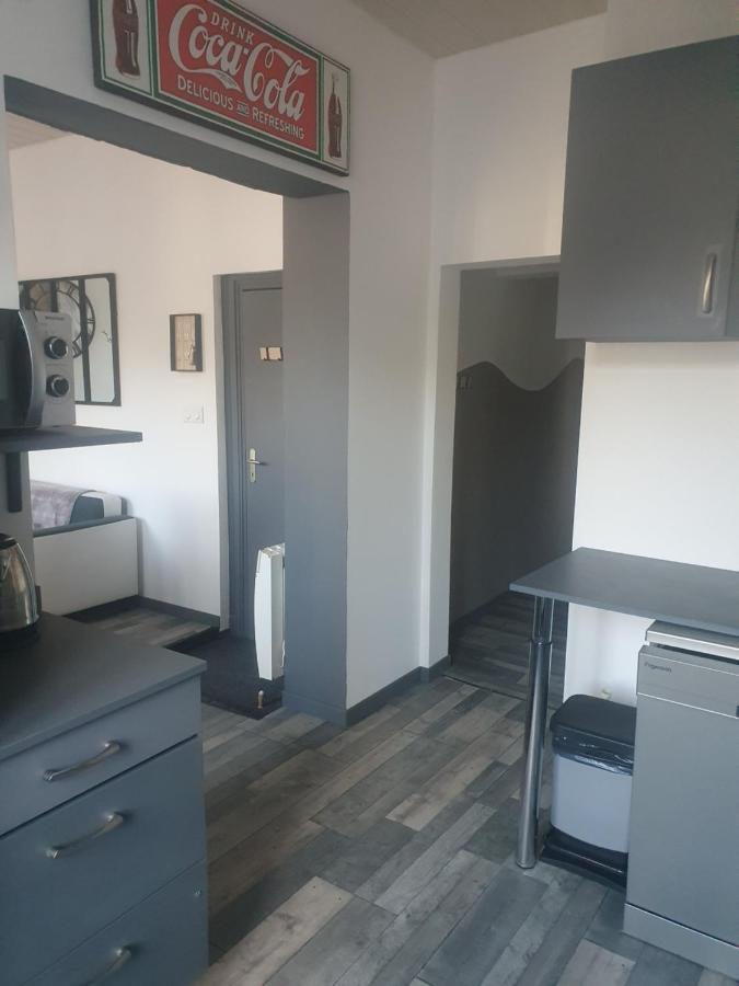 Ferienwohnung Bienvenue Chez Les Ch'Oups Le Loft 50 M2 La Bourboule Exterior foto